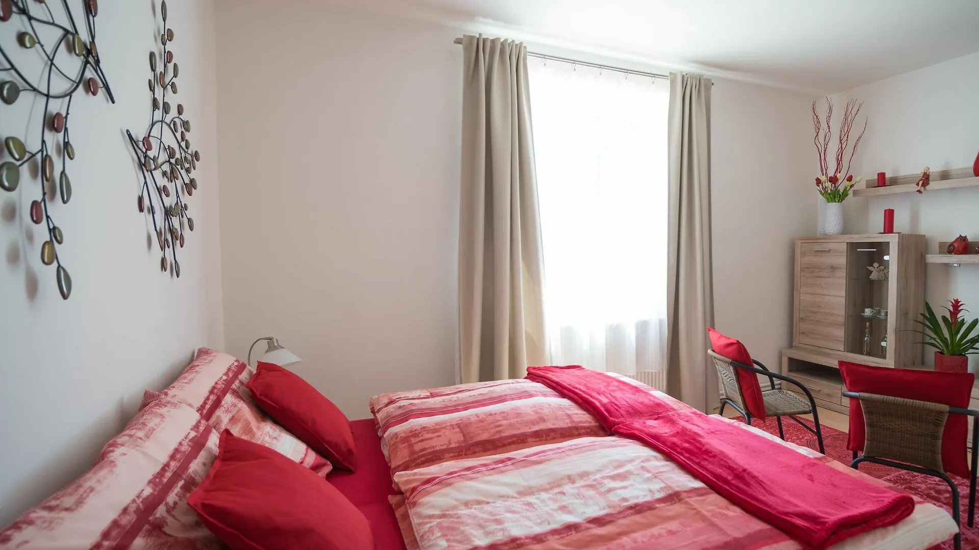 2 Bedroom Home Close To Prague Castle